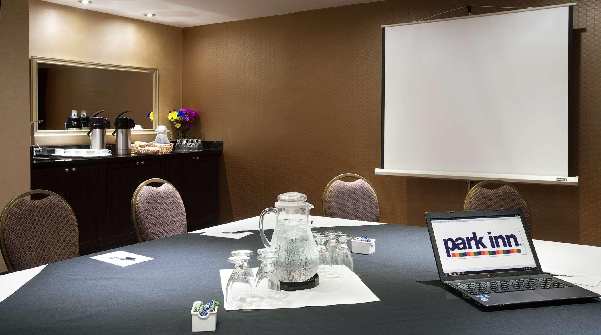 Park Inn By Radisson Toronto-Markham Extérieur photo
